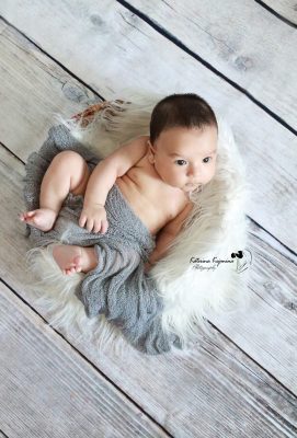 Newborn photography and lifestyle newborn photography sessions in-studio and at your place