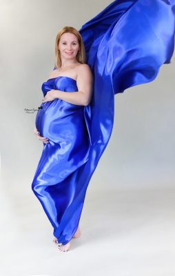 Maternity studio photography sessions and pregnancy portraits