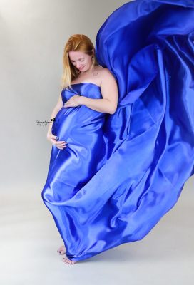Maternity studio photography sessions and pregnancy portraits