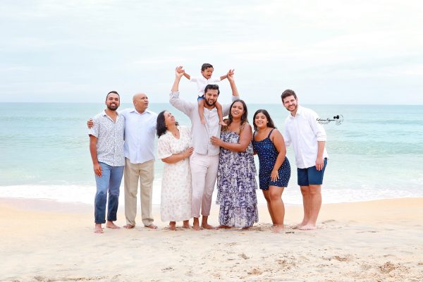 Family photography sessions and beach portraits in Florida.
